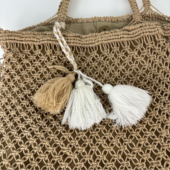 Fabulous MJ New York Tan Boho Woven Tote With Cream & Tan Braided Tassels - Picture 4 of 13
